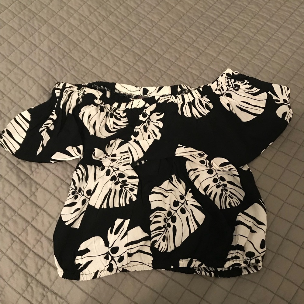 Mister Zimi off the shoulder palm print top